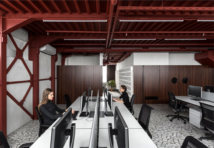 工業(yè)風辦公室裝修,廣州裝修設計公司,海博裝飾.jpg