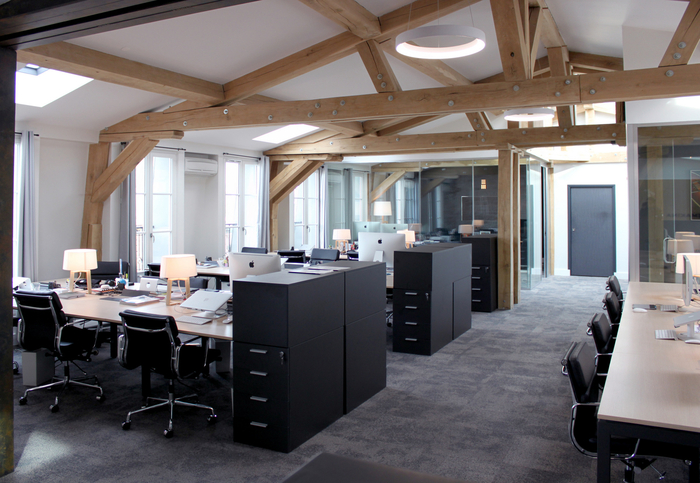 簡(jiǎn)約辦公室裝修設(shè)計(jì),創(chuàng)意辦公設(shè)計(jì),廣州裝修設(shè)計(jì)公司,海博裝飾.jpg 簡(jiǎn)約辦公室裝修設(shè)計(jì),創(chuàng)意辦公設(shè)計(jì),廣州裝修設(shè)計(jì)公司,海博裝飾.jpg