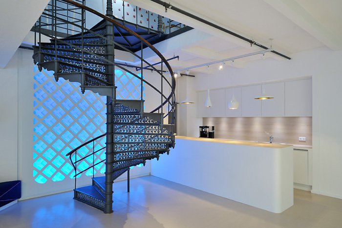 辦公室裝修風(fēng)格,廣州裝飾公司,冷色調(diào)辦公室設(shè)計,海博裝飾.jpg 辦公室裝修風(fēng)格,廣州裝飾公司,冷色調(diào)辦公室設(shè)計,海博裝飾.jpg