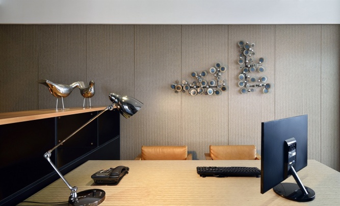 具有設(shè)計(jì)感的辦公室裝修.jpg